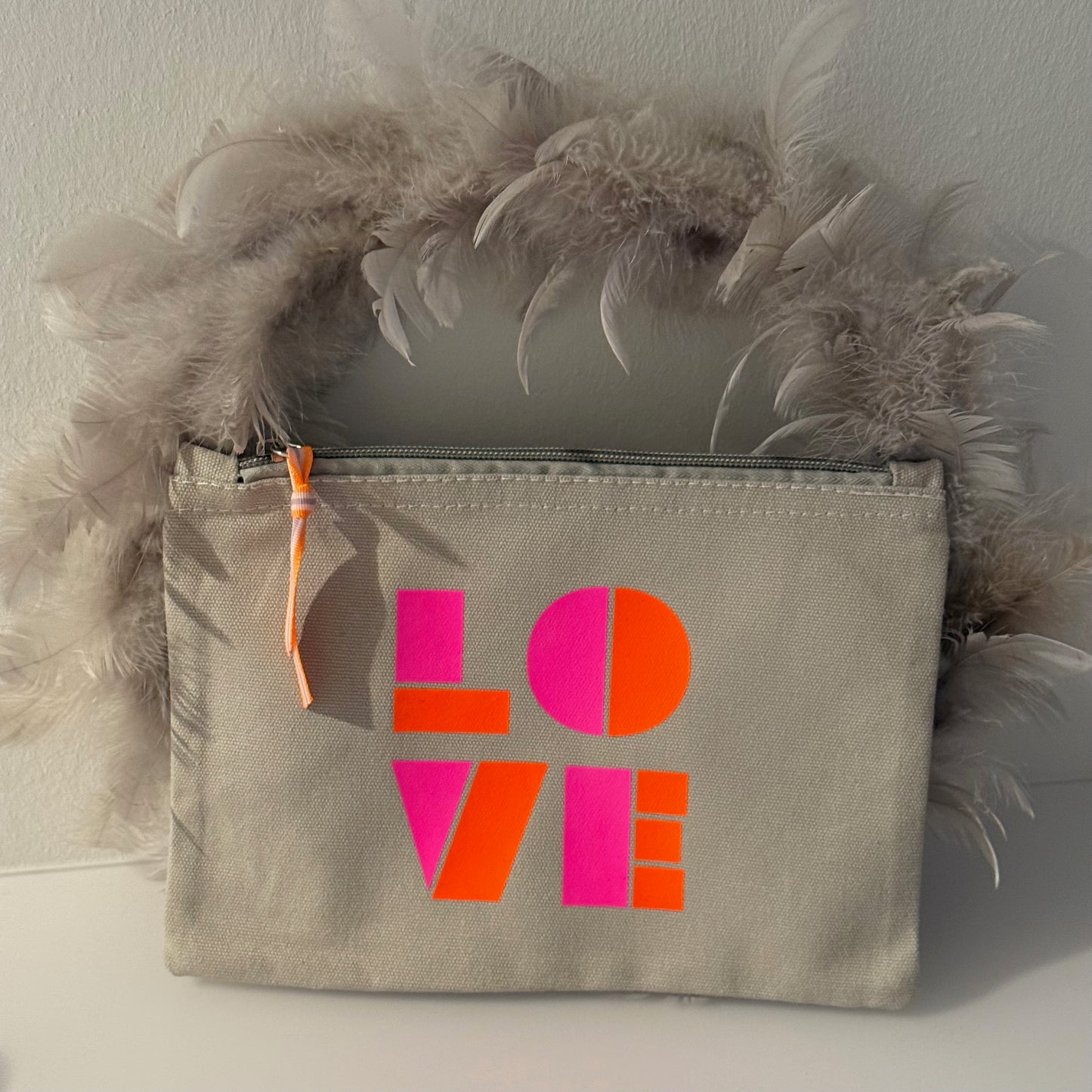 LOVE Kosmetiktasche Neon Edition